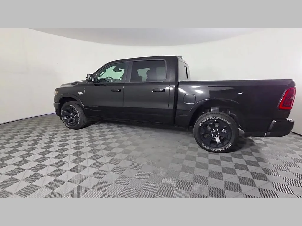 New 2026 Diamond Black Crystal Pearl-Coat Exterior Paint RAM Big Horn image 33