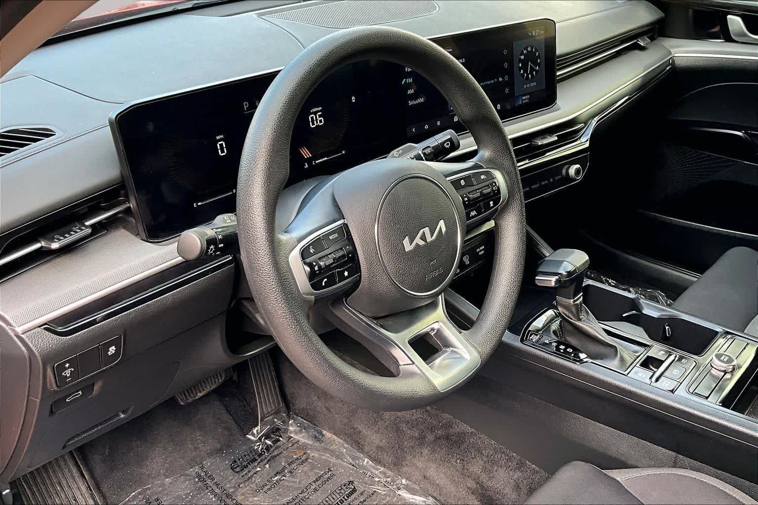 Used 2025 Runway Red Kia LXS image 17