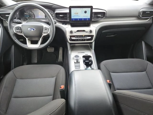 Used 2024 White Metallic Ford XLT image 6