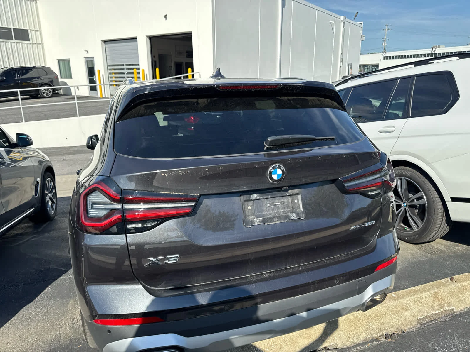 Used 2024 Dark Graphite Metallic BMW xDrive30i image 9