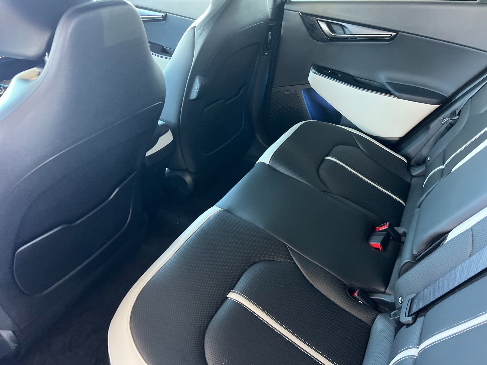 New 2026 Glacial White Pearl / Black Ro Kia GT-Line AWD image 12