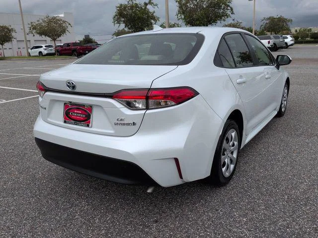 Certified Used 2024 WIND CHILL PEARL Toyota  image 4
