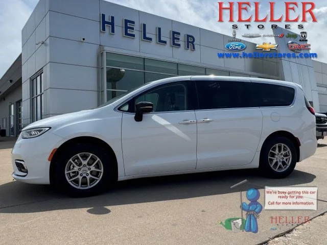 Used 2024 Bright White Clearcoat Chrysler Touring L image 1