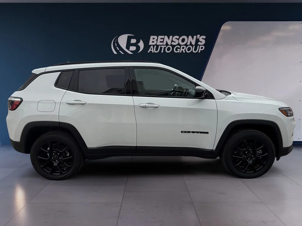 New 2026 White Jeep Latitude image 6