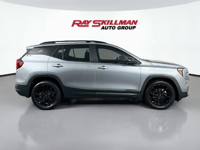 2023 GMC Terrain SLE - Photo 8