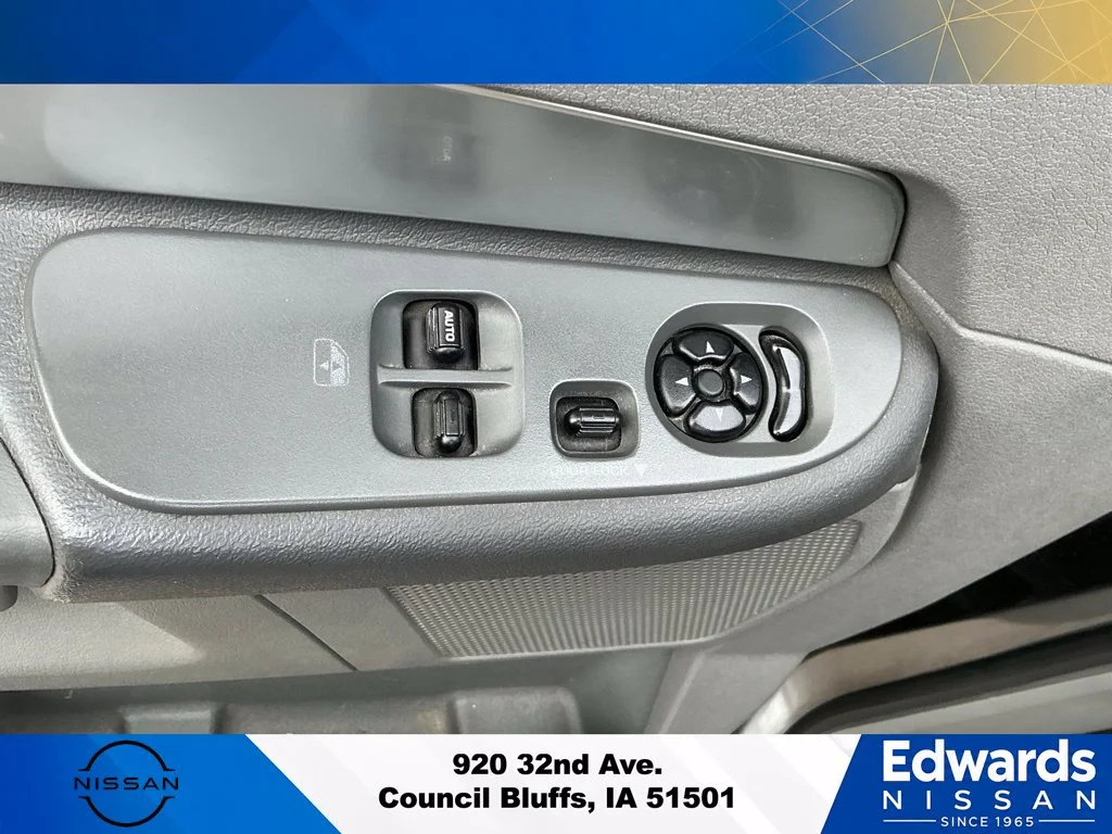 Used 2007 Gray Dodge SLT image 11