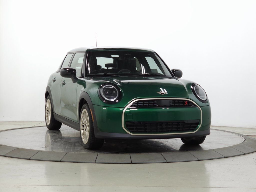 2026 MINI Hardtop Cooper S Signature's photo