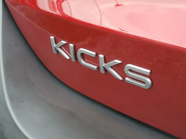 Used 2025 Red Nissan SR image 5