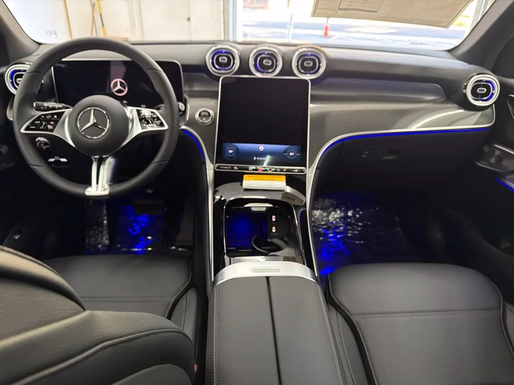 New 2027 Black Mercedes-Benz GLC 300 image 23