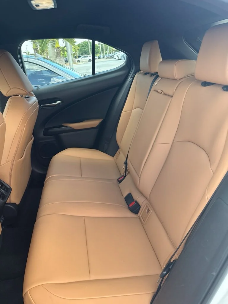 Certified Used 2024 EMINENT WHITE PEARL Lexus 250h Premium image 5