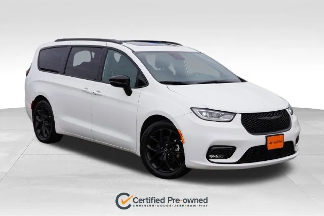 Certified Used 2026 White Chrysler Limited image 1