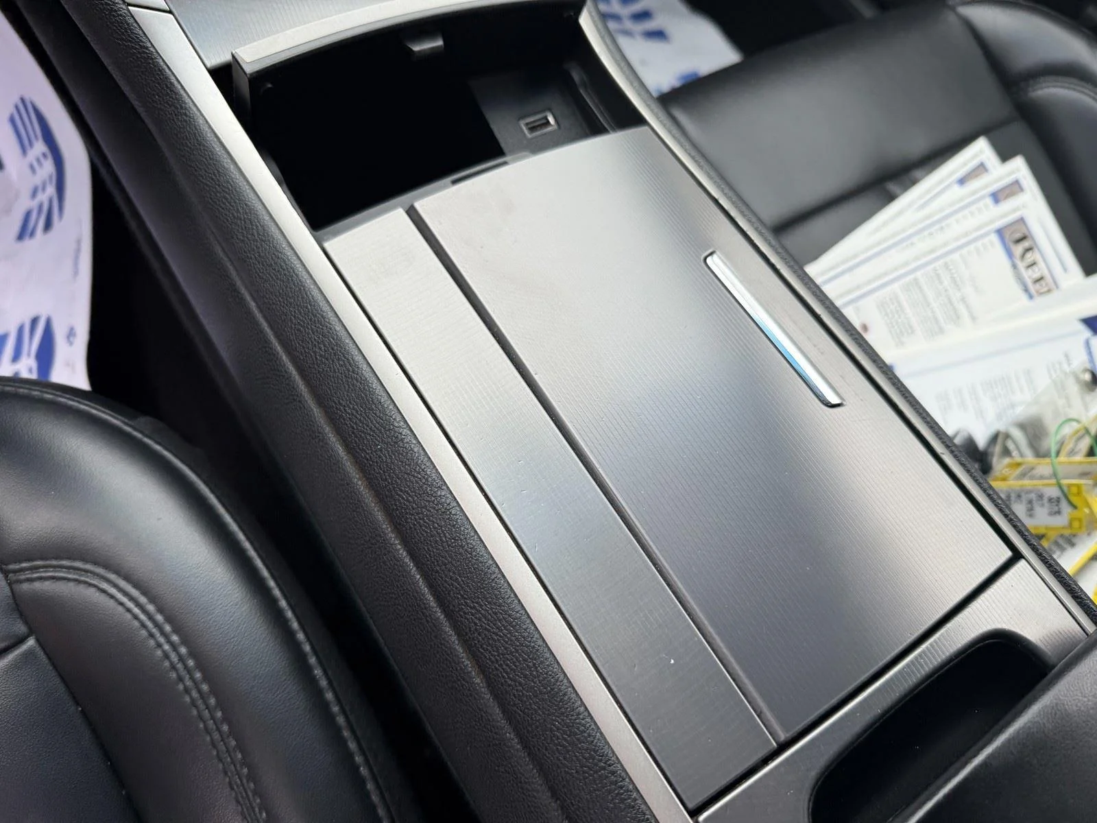 Used 2017  LINCOLN PREMIERE FWD image 22