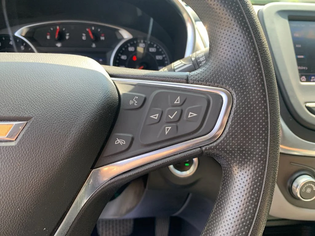 Used 2021 Silver Chevrolet LT image 29