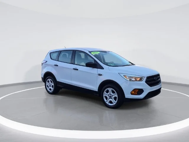 Used 2017 White Ford S image 2