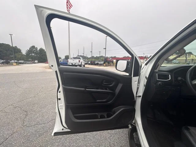 Used 2017 White Nissan S image 11