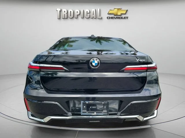 Used 2025 Black BMW 740i image 4
