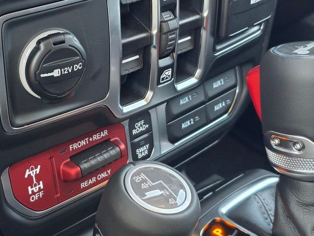 New 2026 Tuscadero Pearlcoat Jeep Rubicon image 36