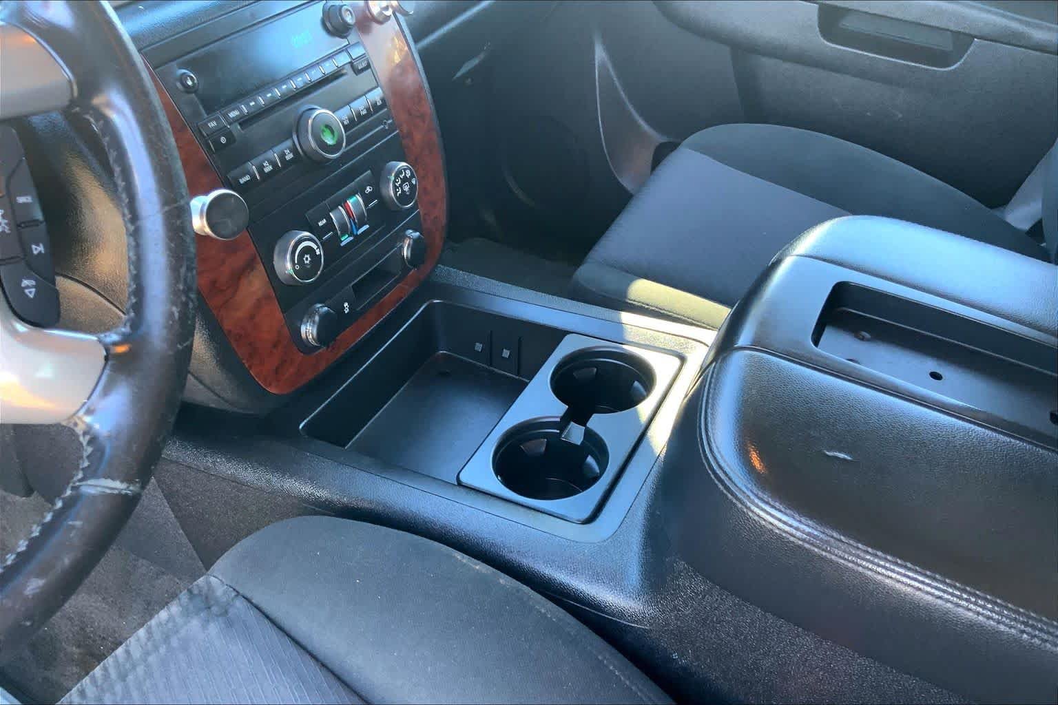 Used 2013 Black Chevrolet LS image 16