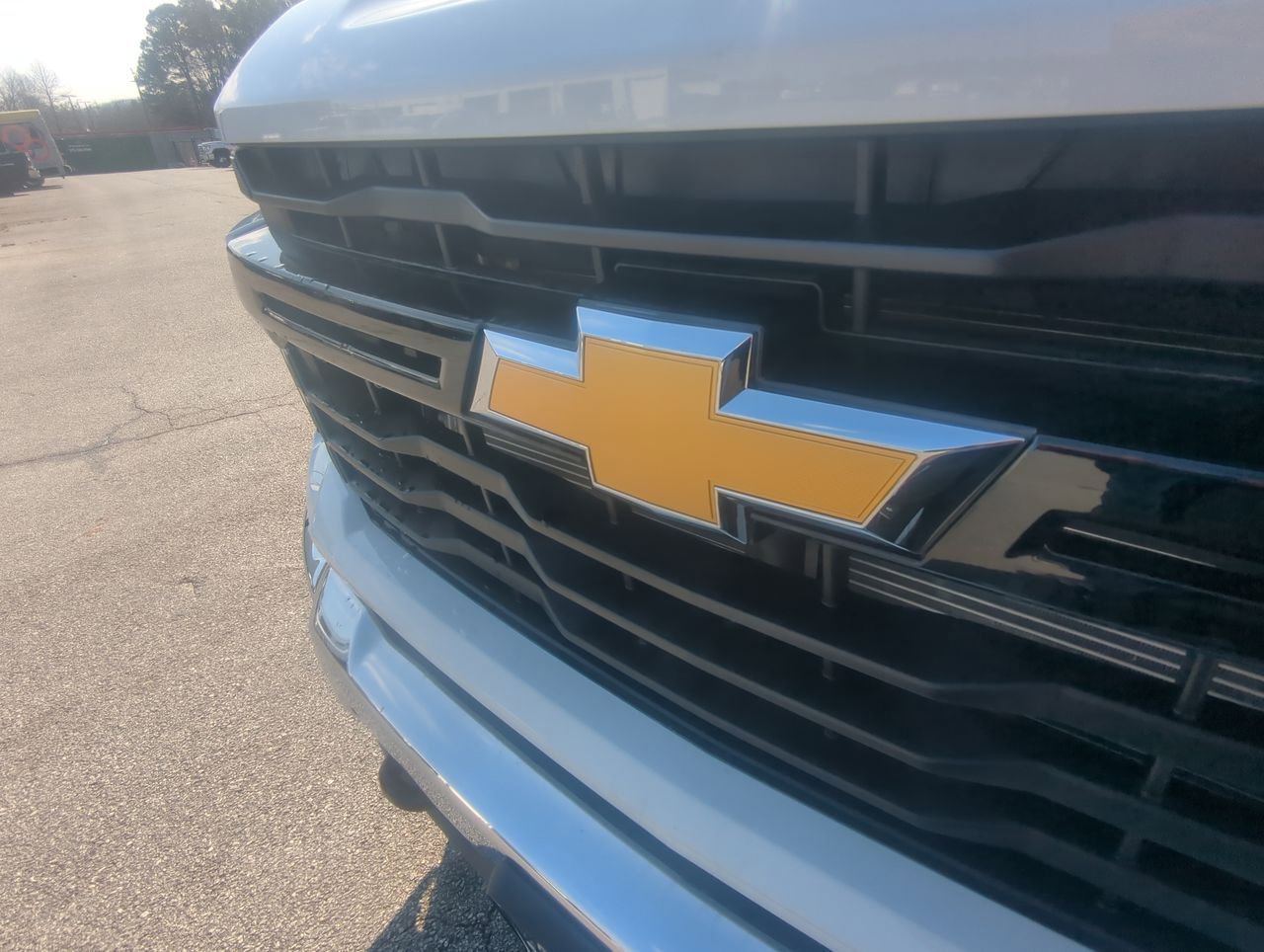 New 2025 Summit White Chevrolet Work Truck image 29