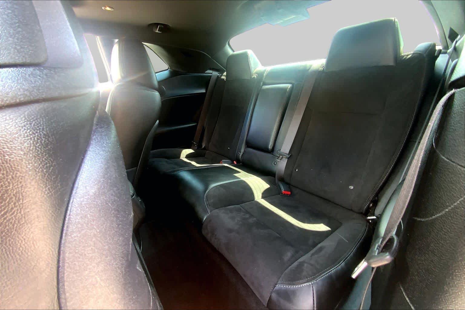 Used 2023 White Knuckle Clearcoat Dodge R/T Scat Pack image 20