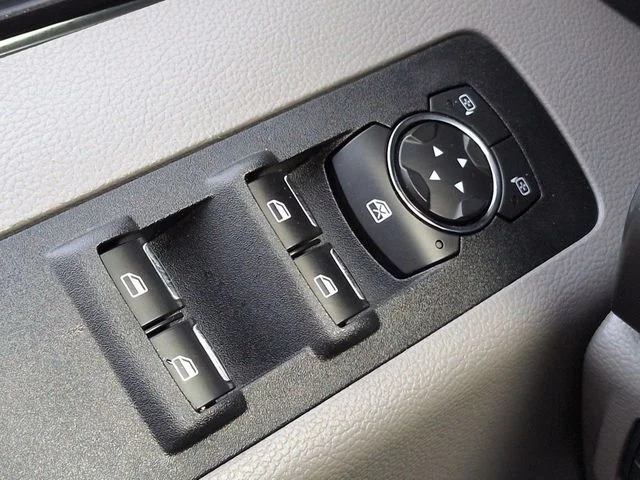Used 2018 Black Ford XLT image 22