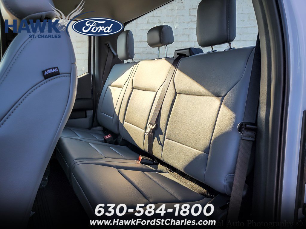 New 2026 Oxford White Ford F-450® XL image 9