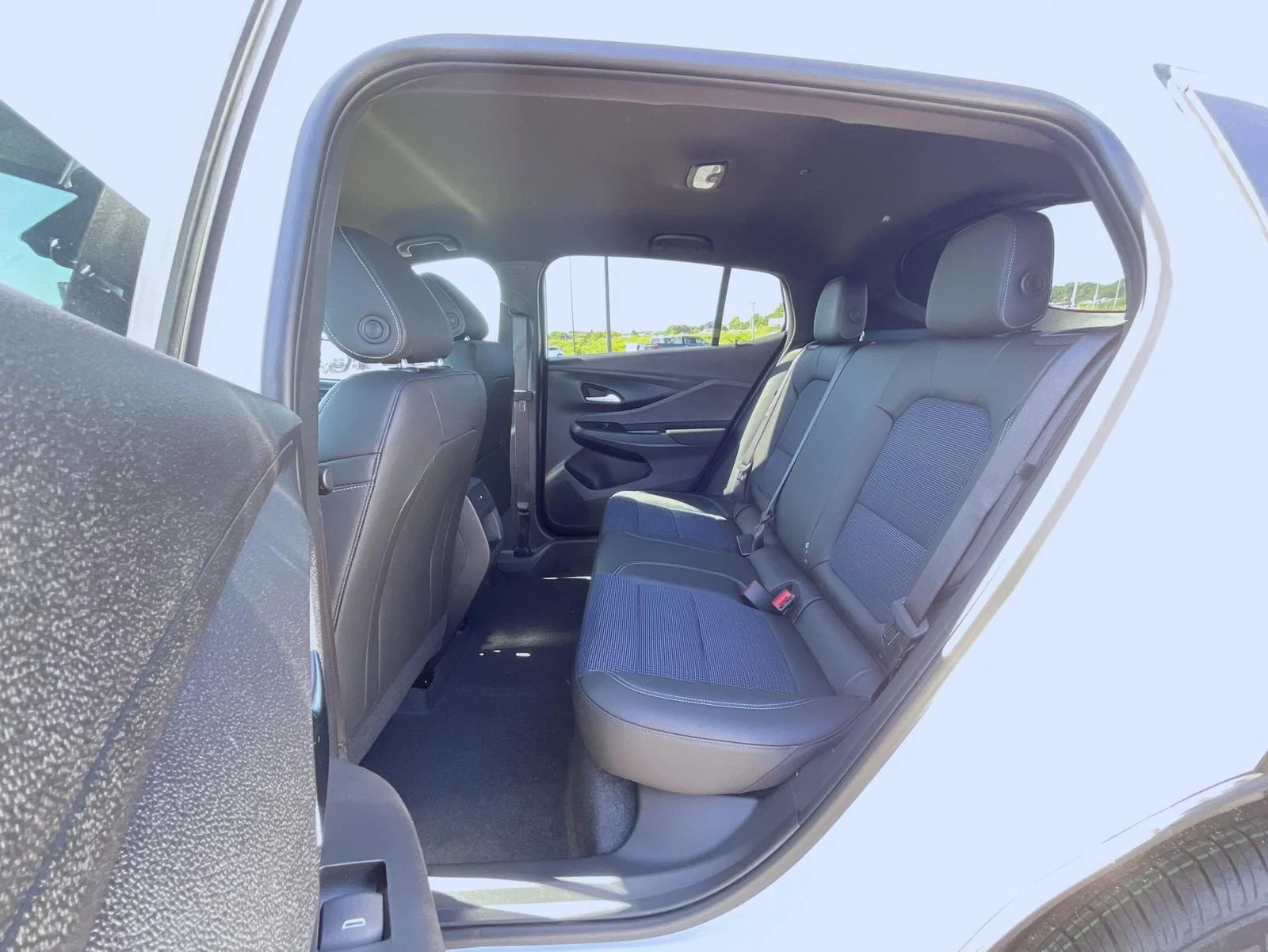 New 2026 Summit White Buick Preferred image 19