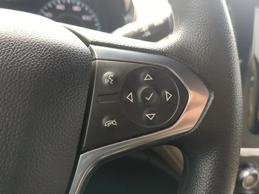 Used 2023 Summit White Chevrolet LS image 22