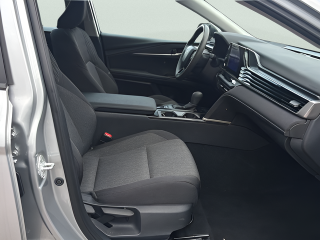 2025 Toyota Camry LE - Photo 11