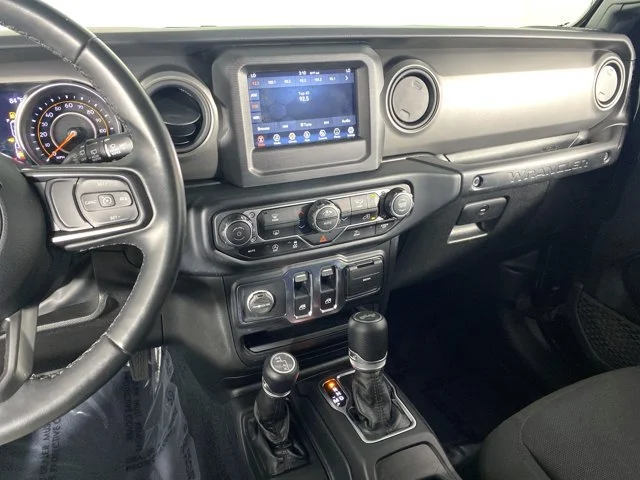 Used 2022 Black Jeep Sport S image 25