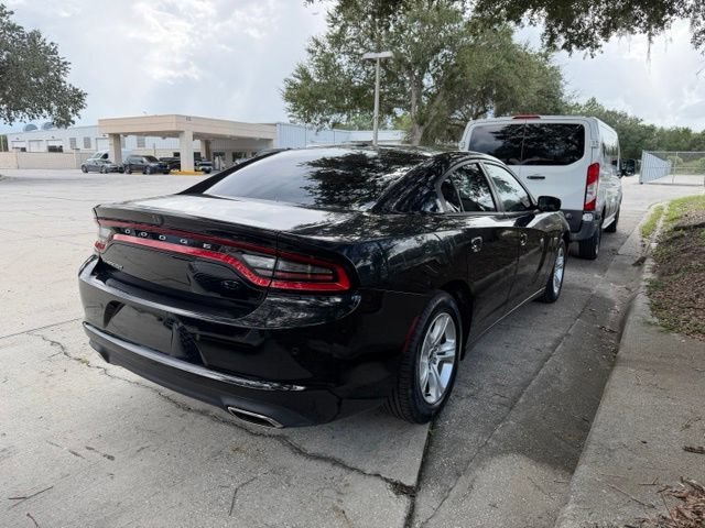 Used 2020 Pitch Black Clearcoat Dodge SXT image 3