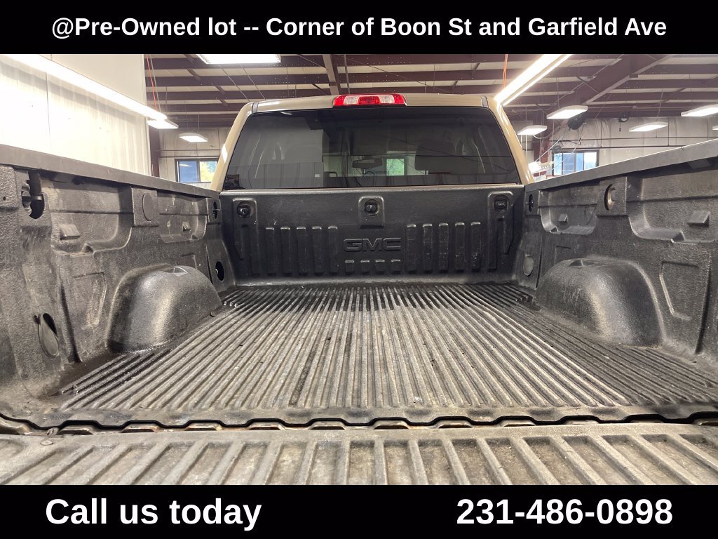 Used 2015 Brown GMC SLE image 22