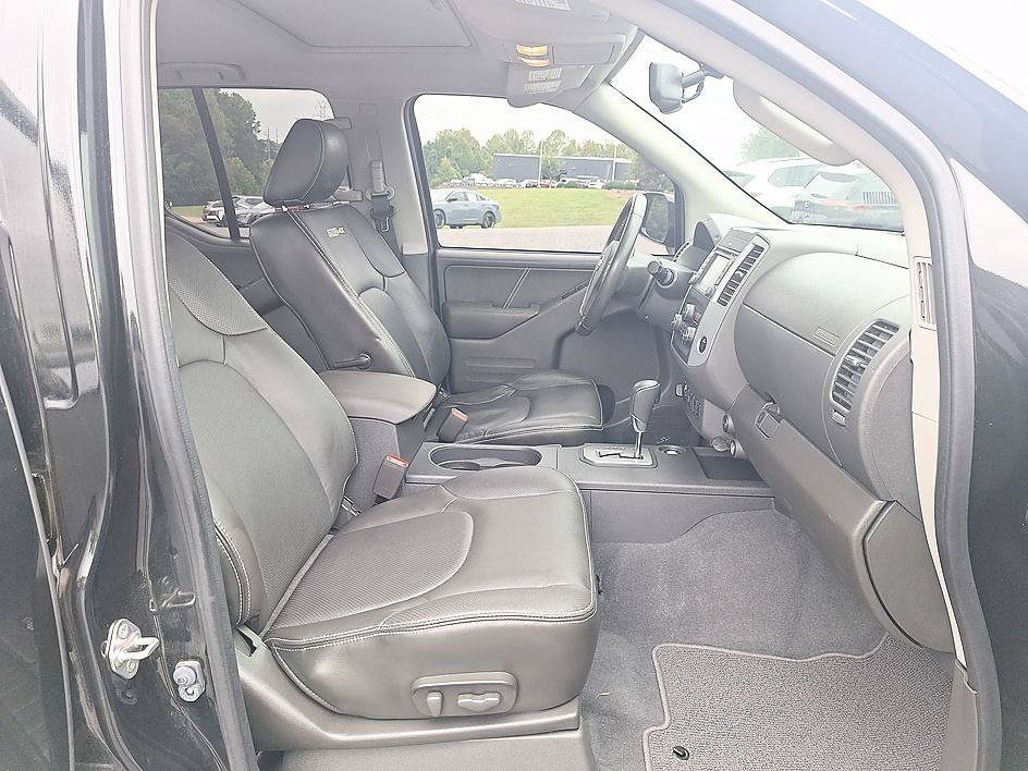 Certified Used 2020 Magnetic Black Pearl Nissan PRO-4X image 21