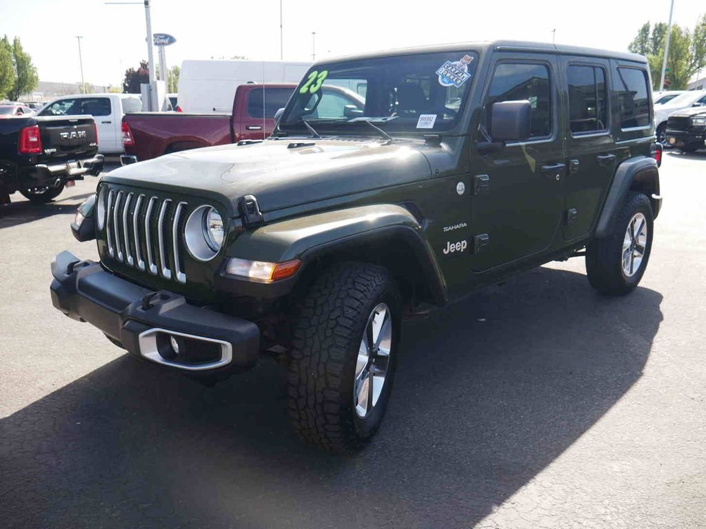 Used 2023 Green Jeep Sahara image 4