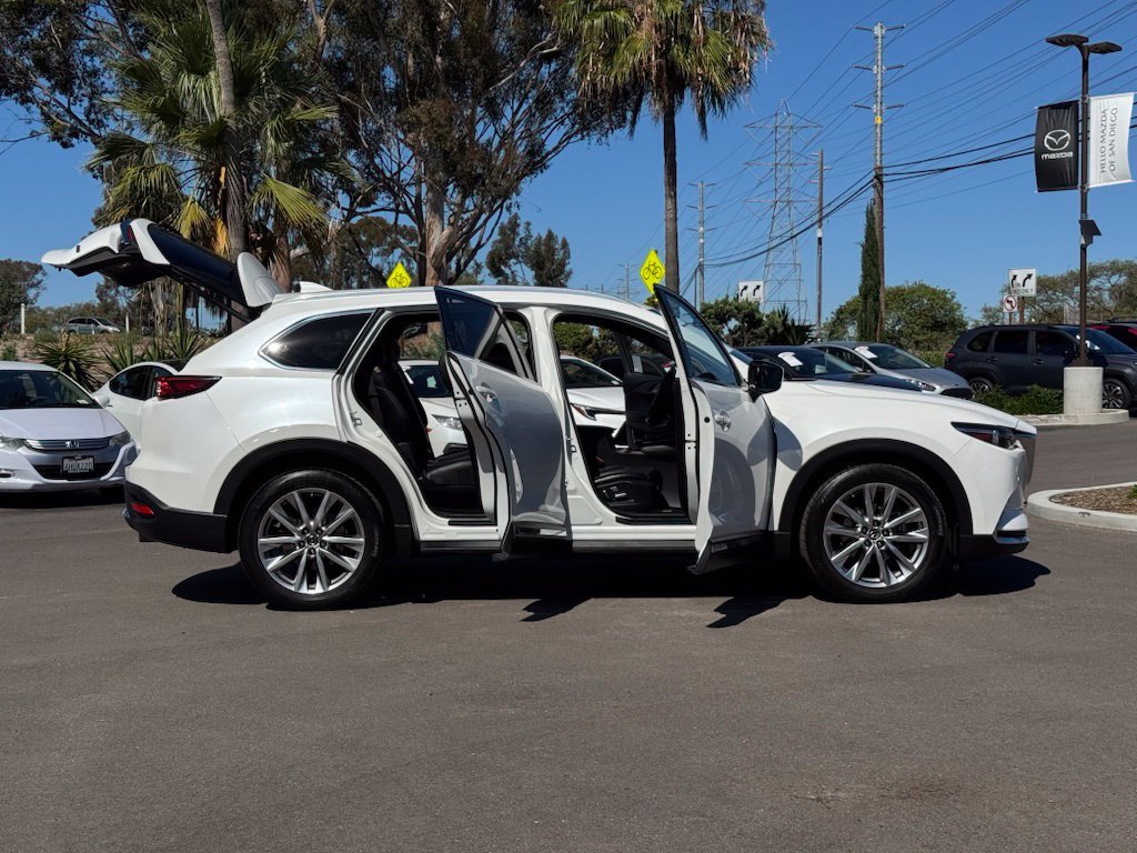 Used 2018 Snowflake White Pearl Mazda Grand Touring image 28