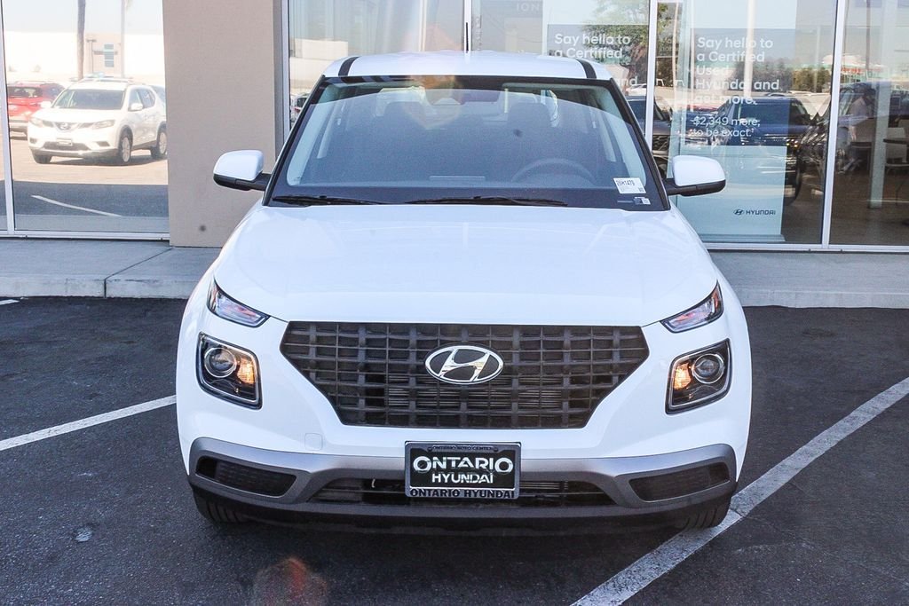 New 2026 White Hyundai SE image 3