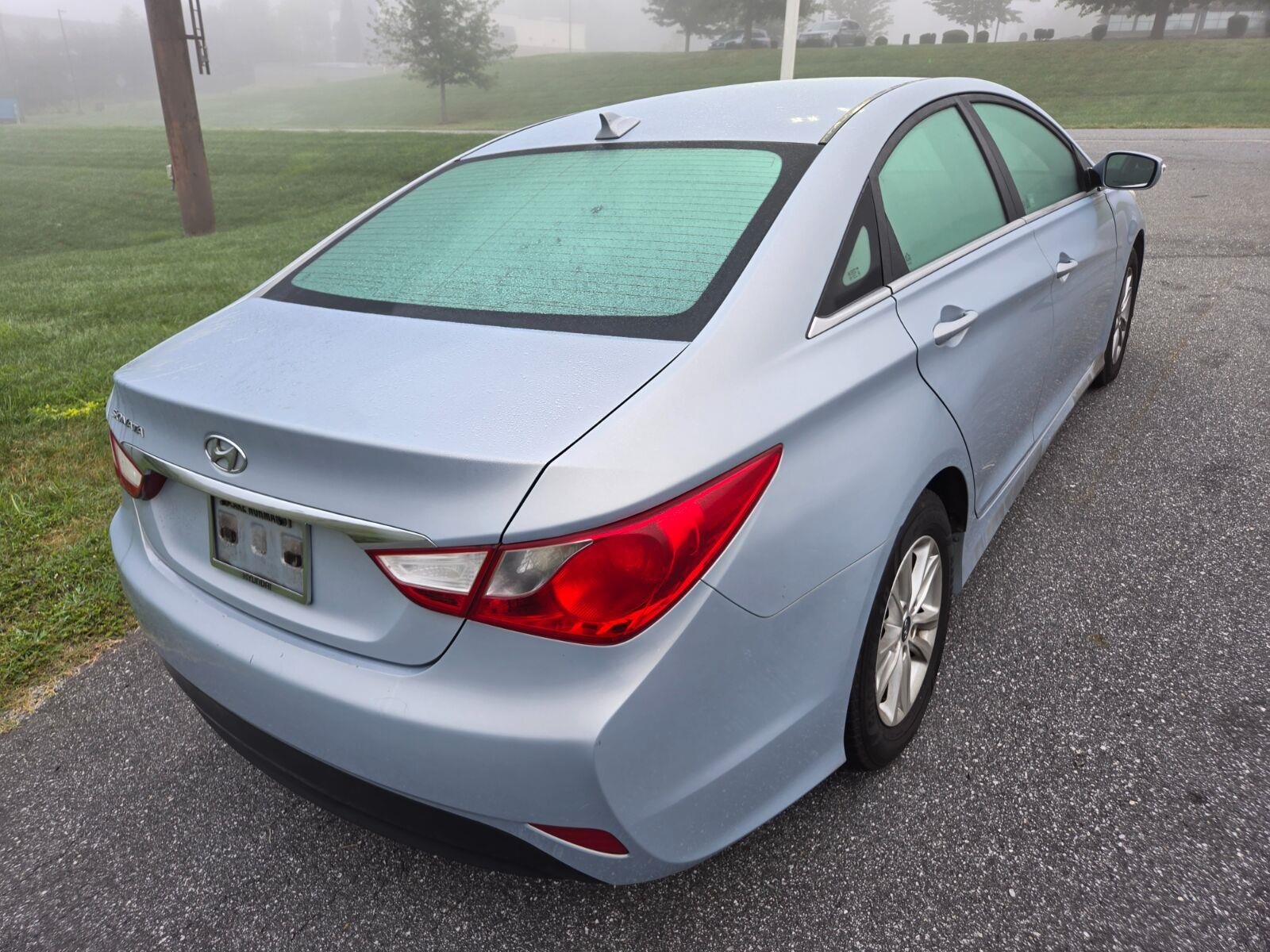 Used 2014 Silver Hyundai GLS image 5