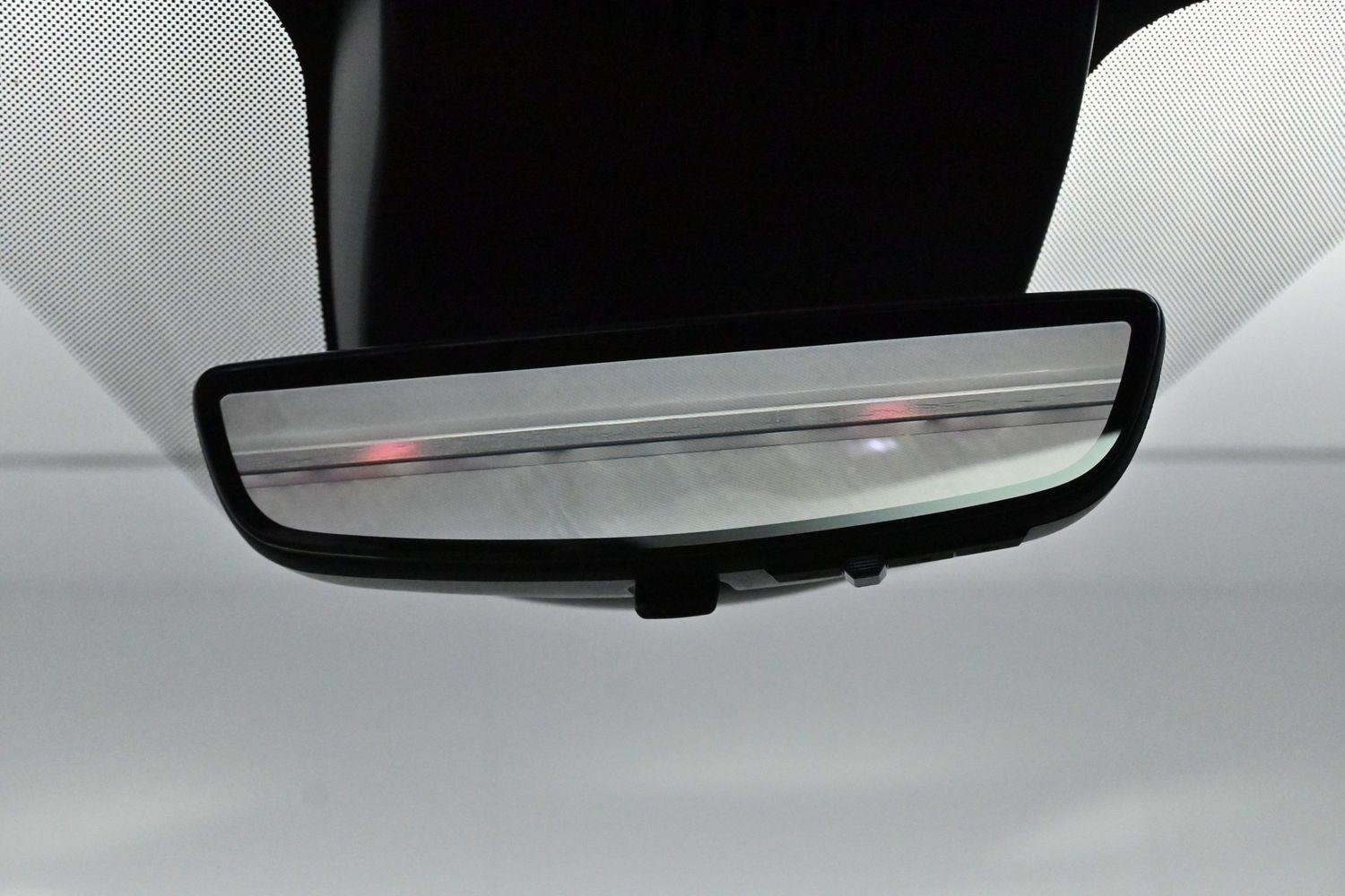 Used 2025 Iridescent Pearl Tricoat Chevrolet High Country image 28