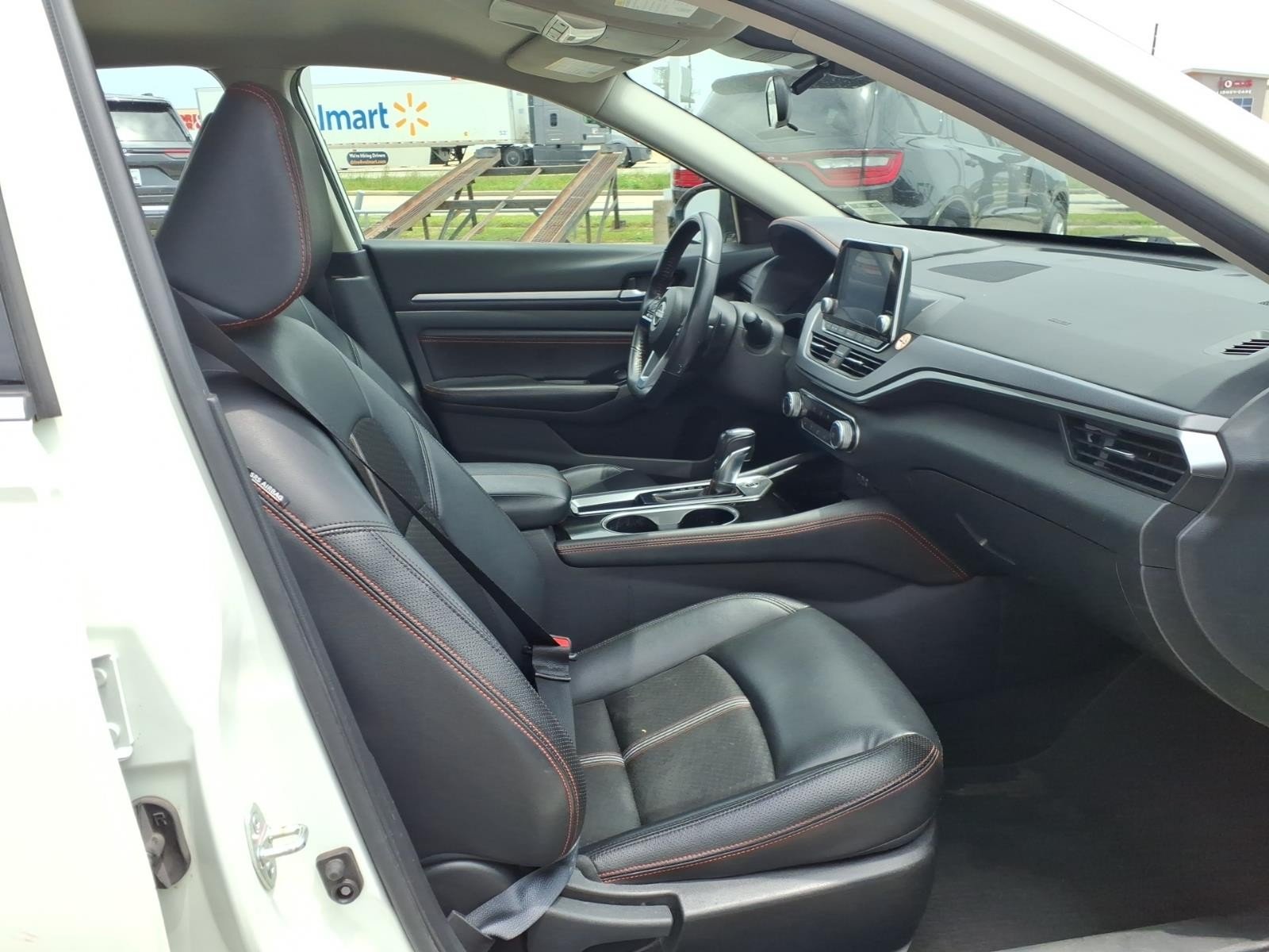 2023 Nissan Altima 2.5 SR White at G Motors