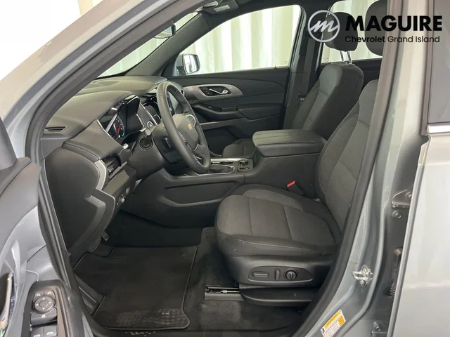 2023 Chevrolet Traverse LT