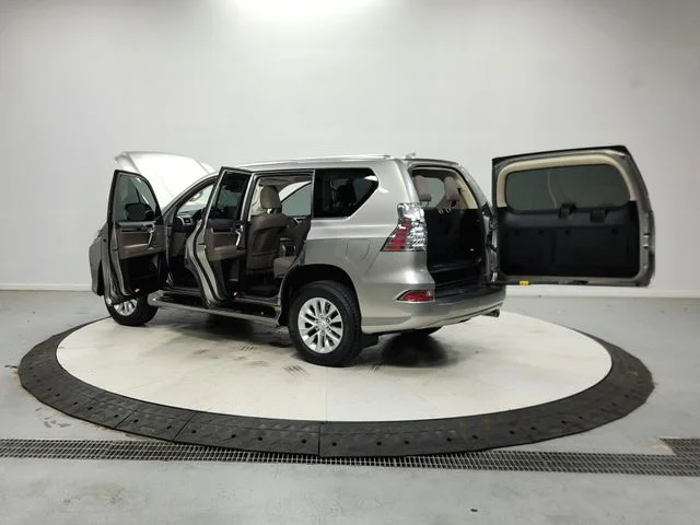 Used 2023 Silver Lexus 460 image 14