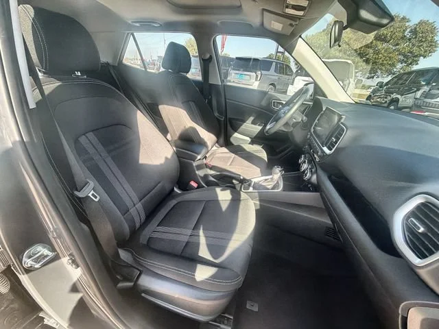 2025 Hyundai Venue SEL - Photo 26