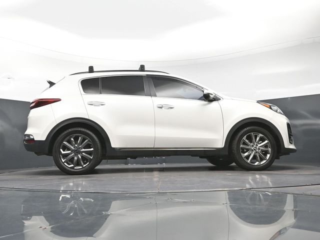 Used 2020 White Kia S image 28