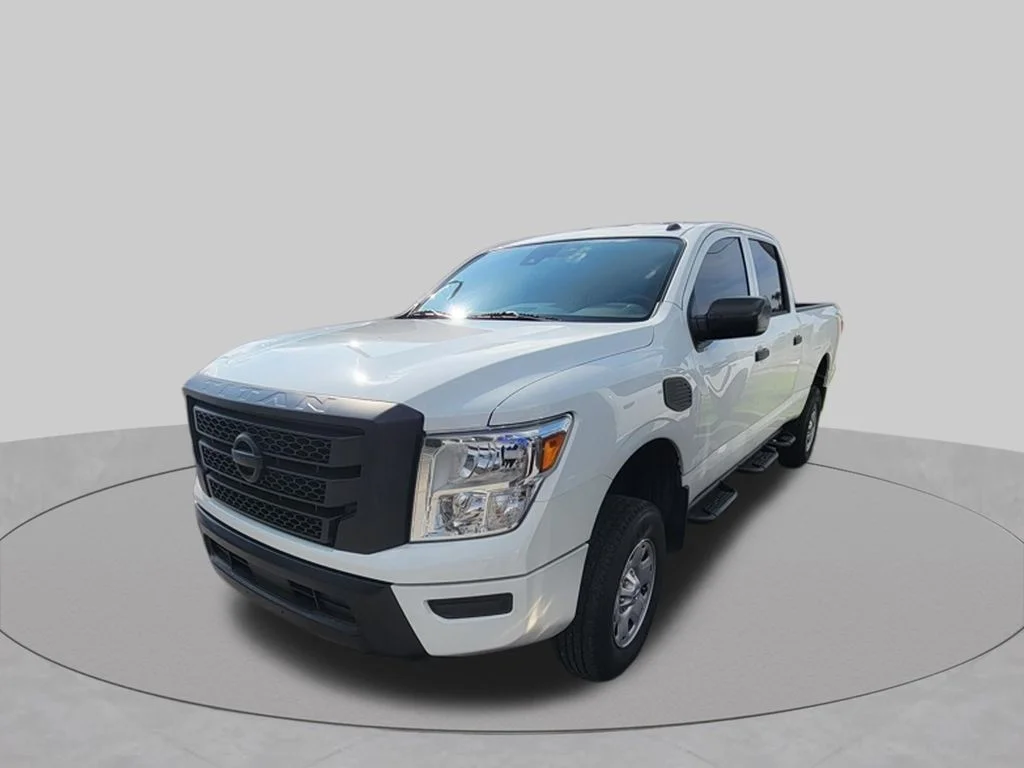 Used 2021 White Nissan S image 5