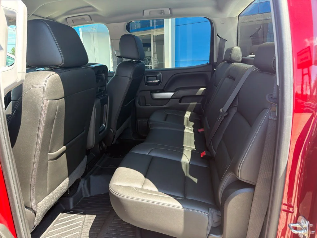 Used 2018 CAJUN RED TINTCOAT Chevrolet LT image 29