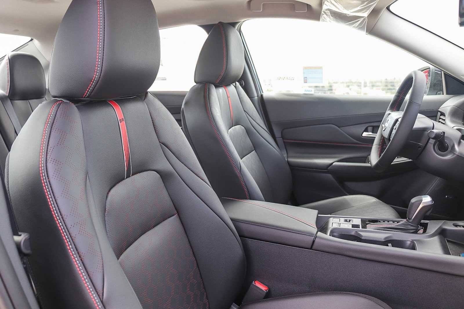 New 2027 Atlantic Gray Metallic / Super Black Two-tone Nissan SR image 18