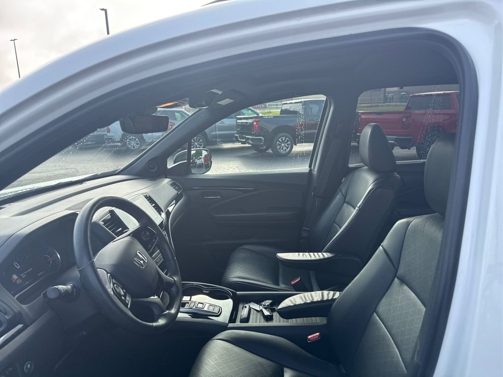 Used 2019 White Diamond Pearl Honda Touring image 20