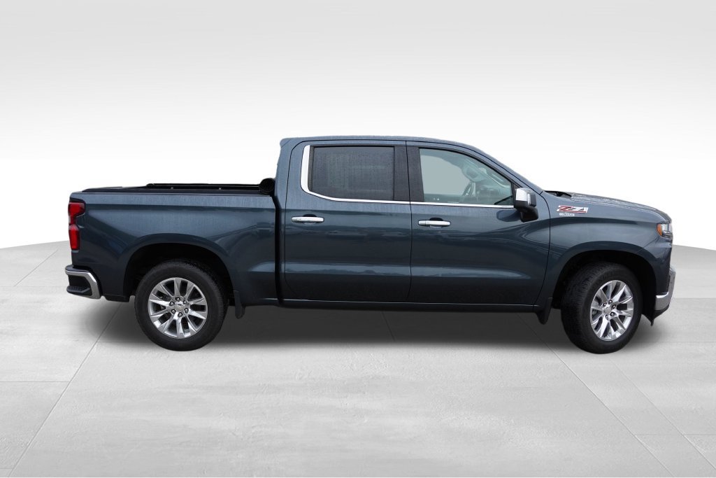 Used 2019 SHADOW GRAY METALLIC Chevrolet LTZ image 4