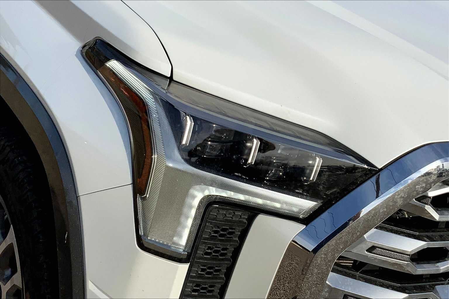 Used 2023 Wind Chill Pearl Toyota 1794 Edition Hybrid image 27