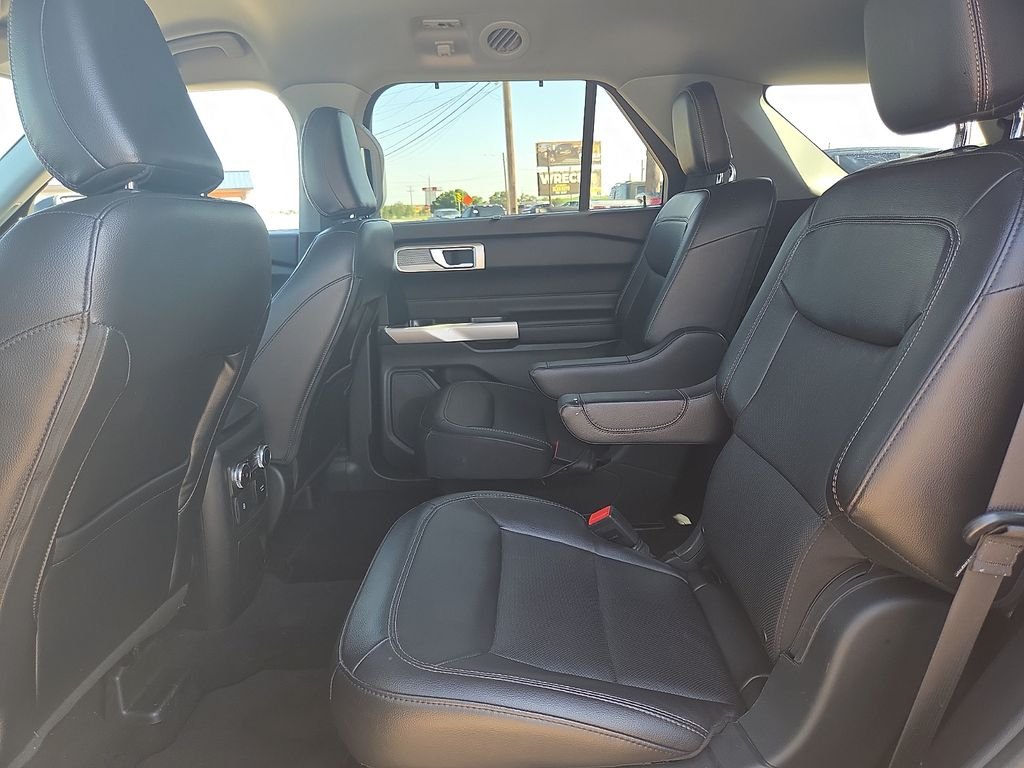 Used 2023 Agate Black Metallic Ford Limited image 17